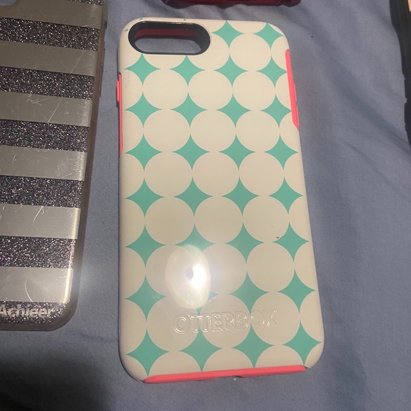 Lot of 8 iPhone Cases and 2 Screen Protectors - Picture 9 of 12